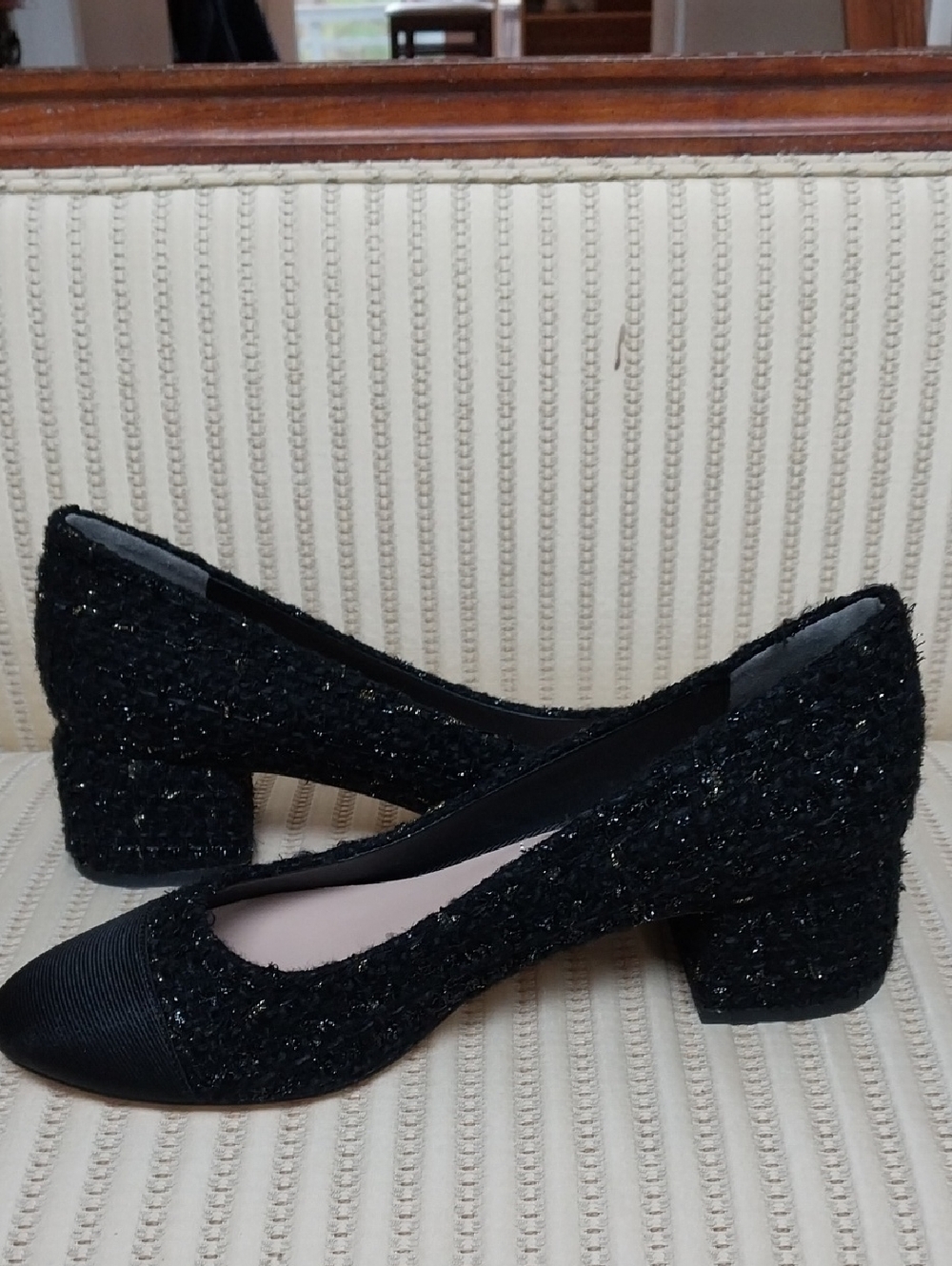 STUART WEITZMAN BLACK TWEED PUMPS